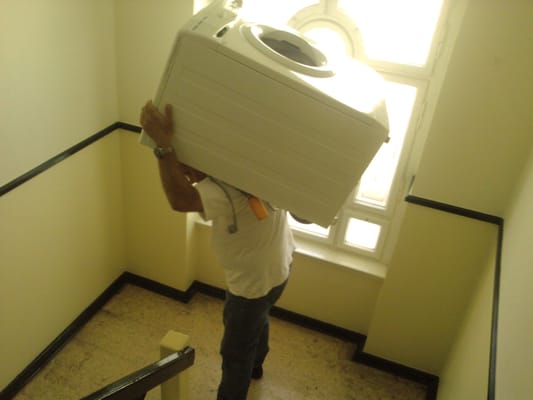 Photo of Umzugshelfer Berlin - Berlin, BE, DE. Umzugshelfer Berlin