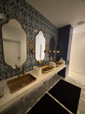 Maydan Market by null