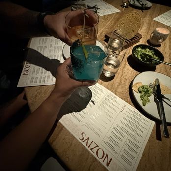 Saizon - Saizon Margarita and Old fashion, with guac and tostada chips - New American Near Me - Fresno, California
