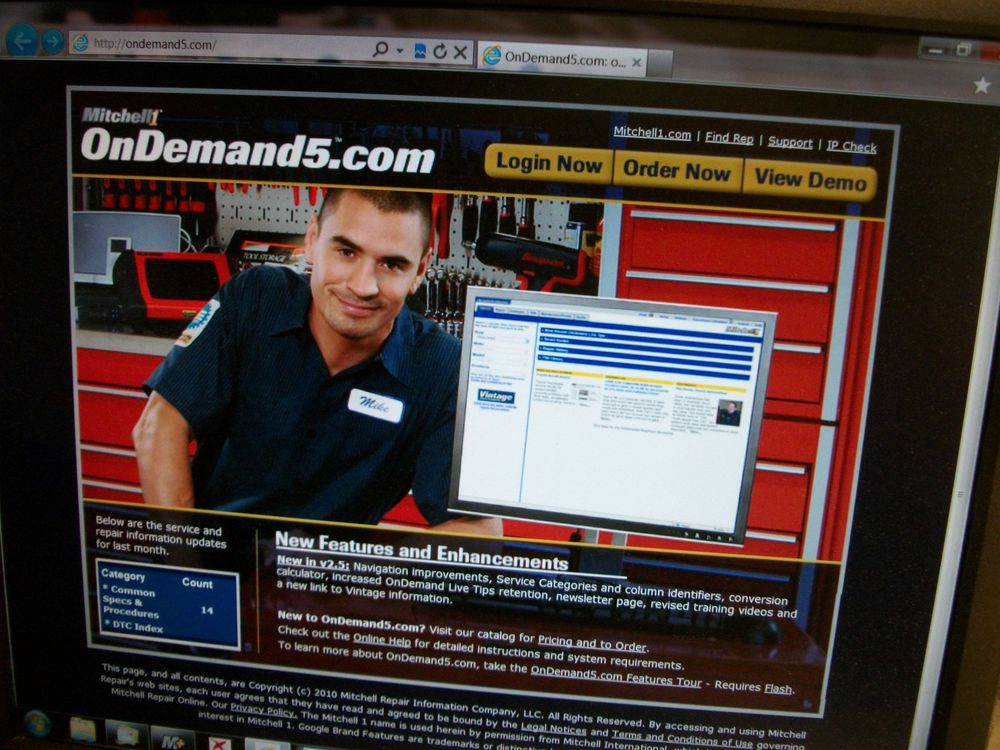 CHARDON SQUARE AUTO REPAIR Updated August 2024 45 Photos 525