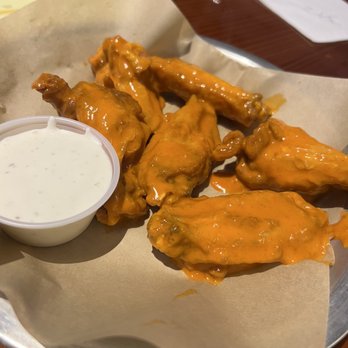 Hooters - Wings - Chicken Wings Near Me - Grand Prairie, Texas
