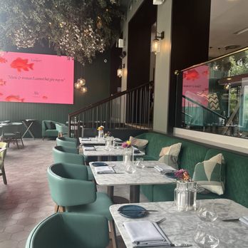 The Lampery - More ambiance - British Near Me - London, XGL The Lampery - More ambiance - British Near Me - London, XGL