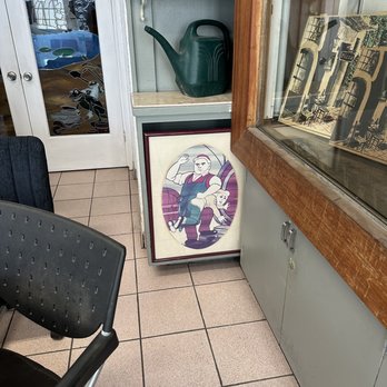 Kirk's Pizza - Frogs and ...not sure what is on the framed drawing. - Pizza Near Me - Honolulu, Hawaii Kirk's Pizza - Frogs and ...not sure what is on the framed drawing. - Pizza Near Me - Honolulu, Hawaii