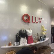 Q-store 180s.jpg