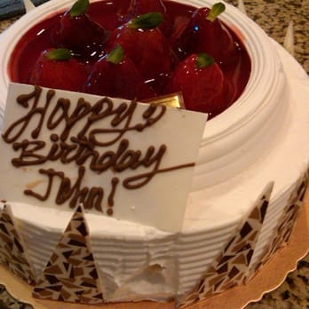 85°C Bakery Cafe-Irvine - Strawberry cake from 85C - Coffee & Tea Near Me - Irvine, California 85°C Bakery Cafe-Irvine - Strawberry cake from 85C - Coffee & Tea Near Me - Irvine, California