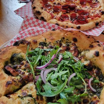 Ten Mile Brewing - Pepperoni and sausage mushroom pizza - Breweries Near Me - Signal Hill, California