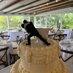 Modest Magnolia - Wedding Planning Near Me - Irvine, California