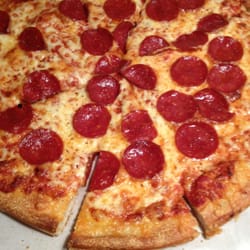 Dennisport House of Pizza - Good crust on that 'za!