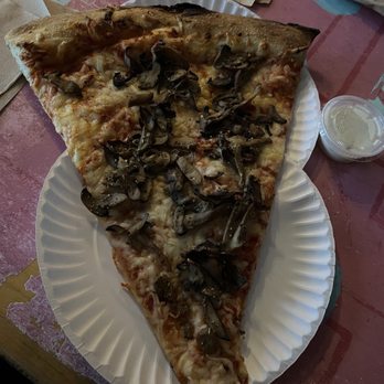 Benny Ventano's - Garlic Mushroom Slice - Pizza Near Me - Richmond, Virginia Benny Ventano's - Garlic Mushroom Slice - Pizza Near Me - Richmond, Virginia