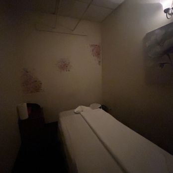 Massage Spring - Massage room.. - Massage Near Me - Spring Valley, California Massage Spring - Massage room.. - Massage Near Me - Spring Valley, California