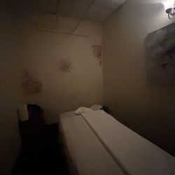 Massage Spring - Massage room..