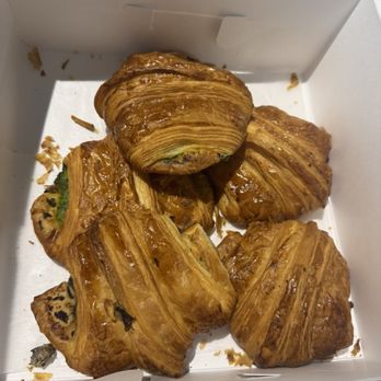 D'Liras - Bakeries Near Me - Wilton Manors, Florida