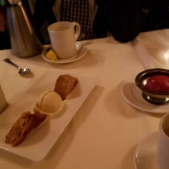 Jake's Steakhouse - Bronx - Banana pudding (delish!) and gelato - Steakhouses Near Me - Bronx, New York