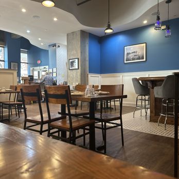 Mogans Oyster House - Seafood Near Me - Salisbury, Maryland