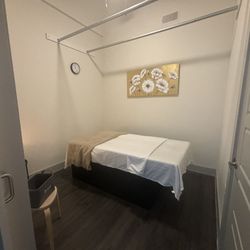 Thana Bodyworks Massage - Custom made Thai massage bed