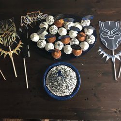 Spoiled Button Designs and Treats - Picture props, cake and cup cake toppers