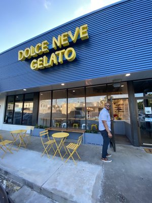 Dolce Neve Gelato by null