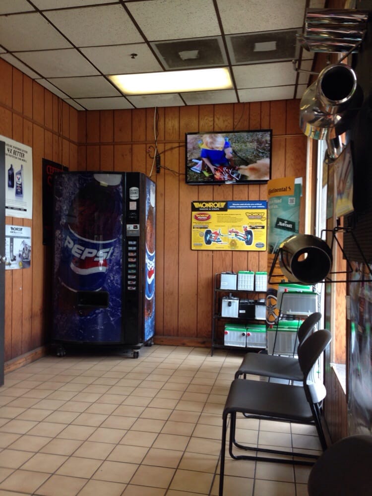 CARX Updated July 2024 36 Reviews 700 Madison St, Oak Park, Illinois Auto Repair Phone