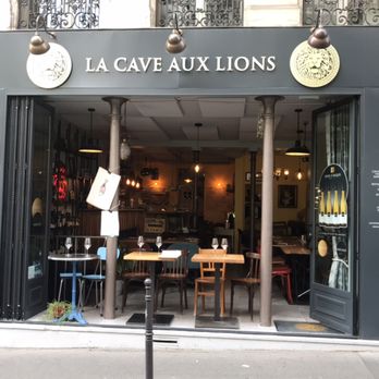 La Cave aux Lions - La Cave aux Lions, façade ouverte en été - Tapas/Small Plates Near Me - Paris, 75 La Cave aux Lions - La Cave aux Lions, façade ouverte en été - Tapas/Small Plates Near Me - Paris, 75