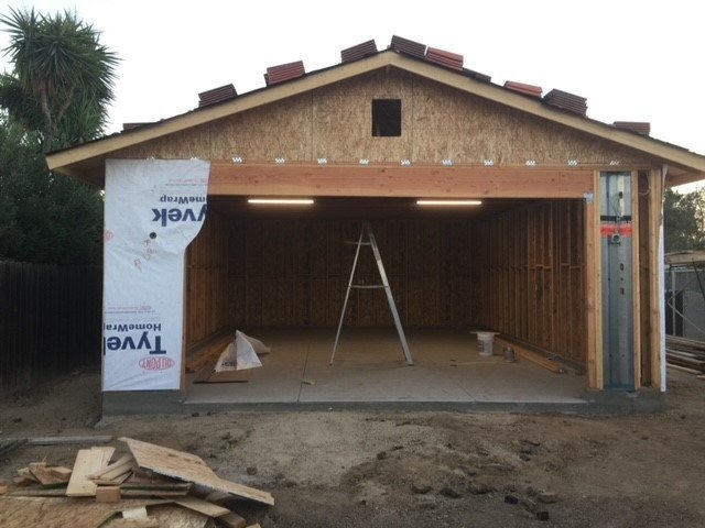 Slide of Calcom Roofing