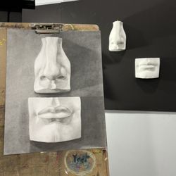 Renaissance Art School - Michelangelo's David's nose, lips. Anatomical study. Art portfolio preparation course (teens) 
Graphite/paper