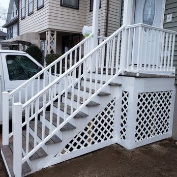 AD Construction Boston - New compost main entrance deck - General Contractors Near Me