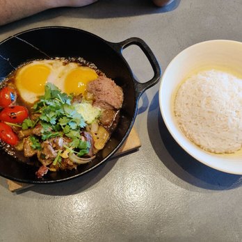 Roots Bistro - sizzling beef (subbed rice instead of bread) - Vietnamese Near Me - San Jose, California Roots Bistro - sizzling beef (subbed rice instead of bread) - Vietnamese Near Me - San Jose, California