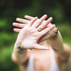 Inkundū Laser Tattoo Removal Lexington - Sometimes tattoos on hands and areas exposed in plain sight are just not going to help you get that job or position you're after.