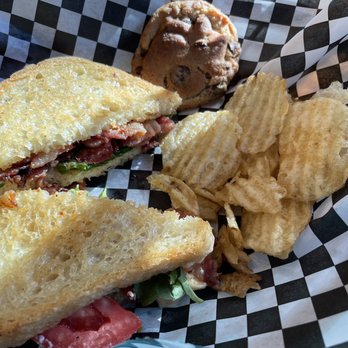 Messenger Pizza - BLT, chips and a cookie - Pizza Near Me - Nampa, Idaho