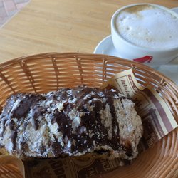 El Almacen - Cigarette (chocolate and Nutella) and cappuccino