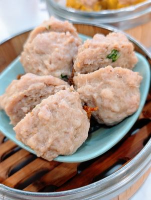 Fine River Dim Sum Restaurant （缘来轩） by null