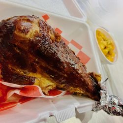 Turkey Leg Off The Pitt with Macaroni and Cheese