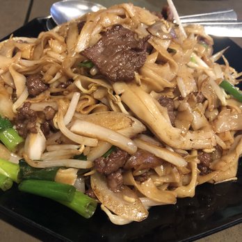 King Restaurant & Bar - Chow fun - Bars Near Me - Honolulu, Hawaii