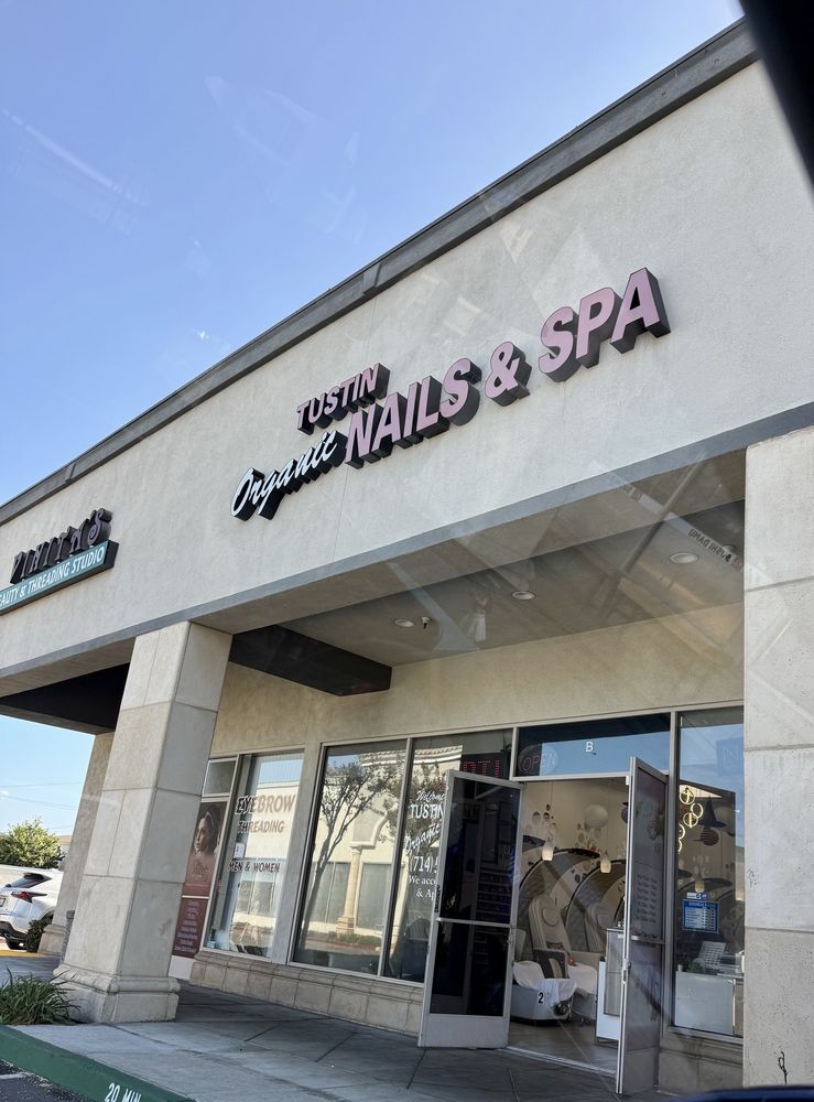 Tustin Organic Nails & Spa Logo