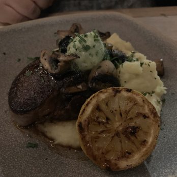 Moku Kitchen - Filet Mignon - Cocktail Bars Near Me - Honolulu, Hawaii