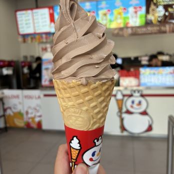 Mixue - Soft serve cocoa - Ice Cream & Frozen Yogurt Near Me - Los Angeles, California