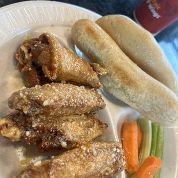 Epic Wings - 5 pc Chicken Wings Combo Meal lemon pepper - Chicken Wings Near Me - San Antonio, Texas