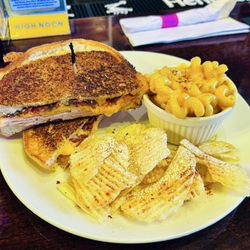 The Neon Lunchbox - The Johnny Bravo (Turkey, Bacon, Cheddar)
