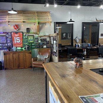 Elephant In The Room - Love this place - Men's Hair Salons Near Me - Tulsa, Oklahoma Elephant In The Room - Love this place - Men's Hair Salons Near Me - Tulsa, Oklahoma