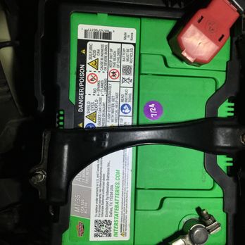 Car Battery Seattle - Premium Interstate battery delivered and installed - Roadside Assistance Near Me - Seattle, Washington
