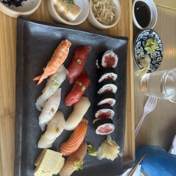 Akami Sushi - sushi deluxe - Sushi Bars Near Me - Arcadia, California Akami Sushi - sushi deluxe - Sushi Bars Near Me - Arcadia, California