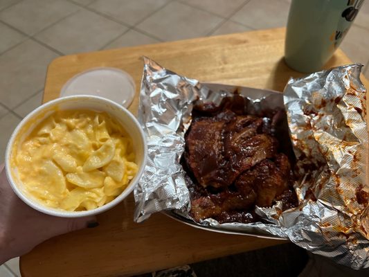 Woody's Bar-B-Que by null