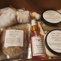 Luv That Scrub - Lavender Gift set includes socks, foot spritz, foot scrub, and foot butter. Full customizeable!