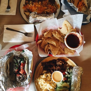 Mi Madre's Restaurant - Complimentary chips and salsa, #2 and #18 tacos, mi madre's migos, and la loca breakfast plates - Tex-Mex Near Me - Austin, Texas