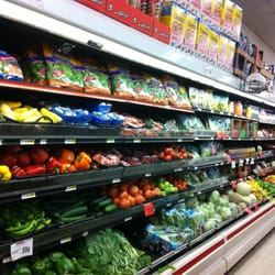 Mac's Fresh Market - Fresh aisle