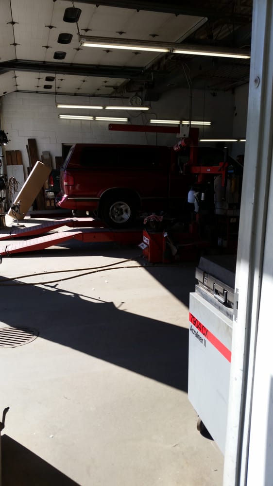 VRANA FRAME AND BODY SHOP Updated September 2024 1405 N Main St