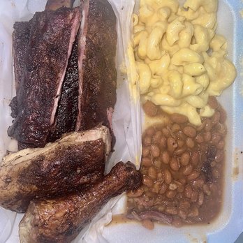 Winstead Smoke Co. - Double meat dinner plate w/ Mac n Cheese & Loaded baked beans - Barbeque Near Me Winstead Smoke Co. - Double meat dinner plate w/ Mac n Cheese & Loaded baked beans - Barbeque Near Me