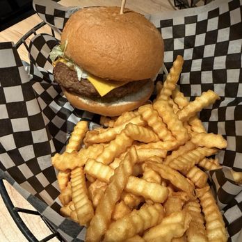 Eddie Burger + Bar - Burgers Near Me - Banff, Alberta