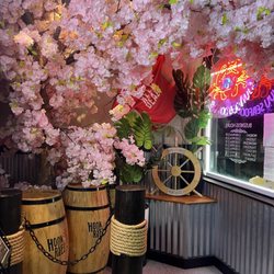 Hook & Reel Cajun Seafood & Bar - Entrance, is clean and beautiful for pictures