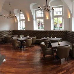moritz - coole Lounge um bei einem Burger den Alltag zu vergessen